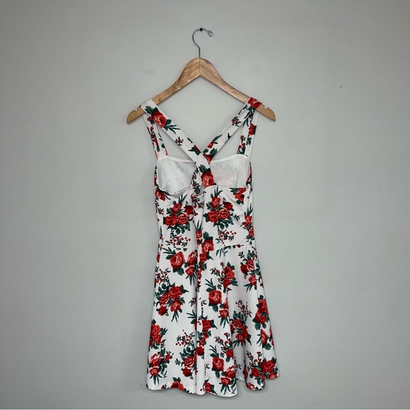 Streetwear Society Dress Women's Medium White Red Floral Retro Pin-Up A-Line - Picture 5 of 7